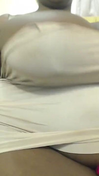 Mature BBW Teasing and Clapping Fat Booty