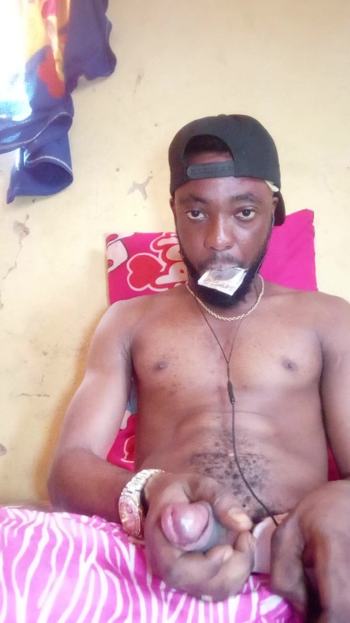 Bangwett: Röra vid mig själv medan jag tittar på porr