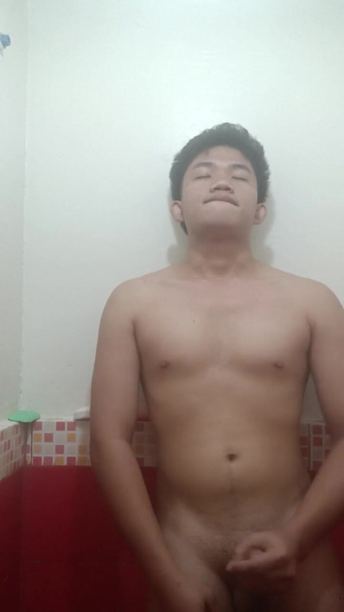 Rent A Gay Productions: Filipinezul excitat e excitat și se descarcă