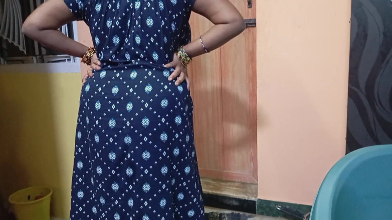 BeautyAnu: Tante india dengan besar lagi asik jalan kaki