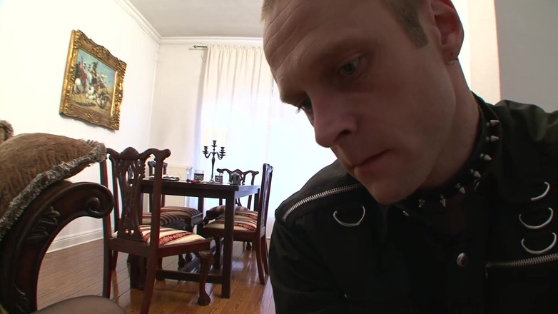 German BDSM MMV: Slav vill leka med klämmor och piskor tills hon måste...