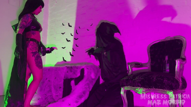 KinkyFemdomTV: Grim Reaped Asshole s paní Patricií