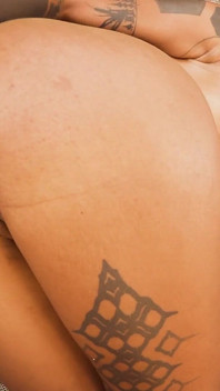 Z-film Toy Wall Tattooed Ebony Solo Masturbation
