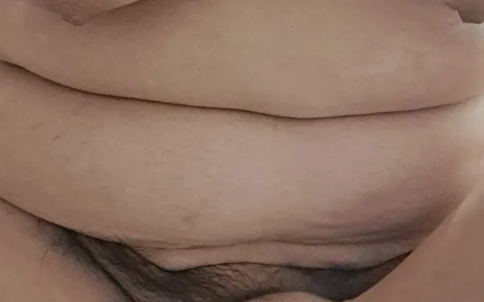 Mommy big hairy pussy: After Sex I Urinate