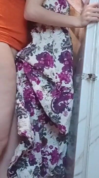 Ibu suami mengongkek saya semasa kami di rumah bersendirian