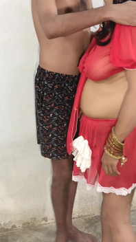 Desi Chubby Curvy Bhabhi Fucked in Modern Clothes and Cumshot on Her Belly with Hindi Audio