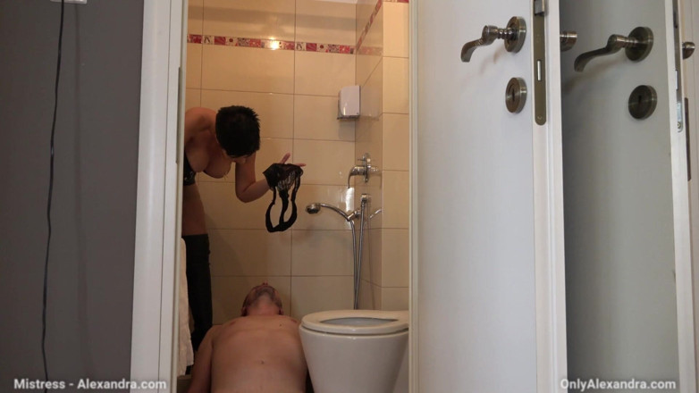 Mistress Alexandra: Moja ludzka toaleta