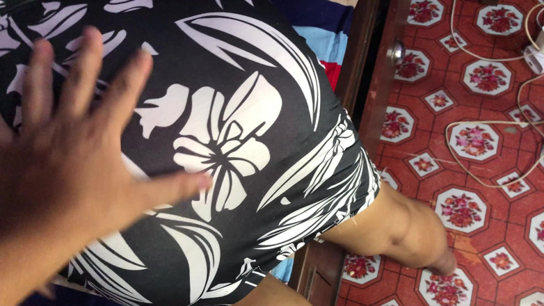 Lustybaby605: Kontol itu enak dijilat dengan jari