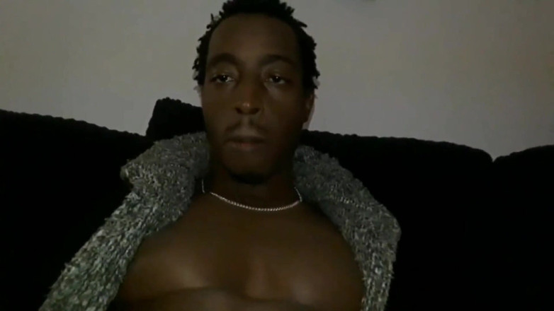 Big Black Cocks Cumming: Nata4sex на диване поглаживаю мой большой черный член