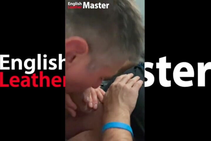 EnglishLeathermaster: Mamada en arcade para adultos