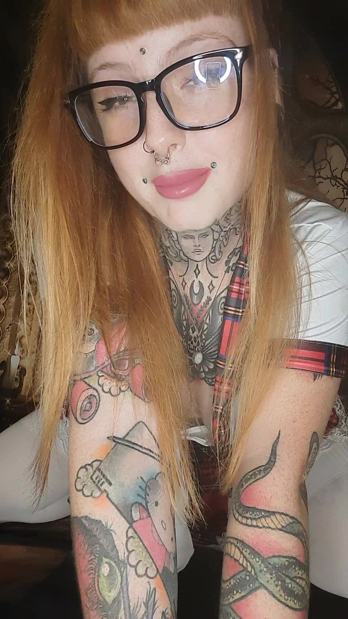 Yourfavecumslut: 巨人女が元彼を縮んで変態を発見