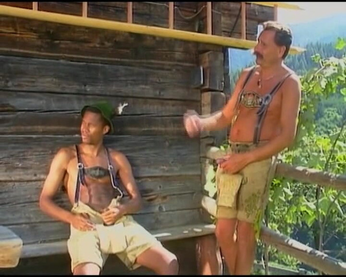 German Homemade: Bu yaramaz Alman genç kız ir üçlü seks seviyor