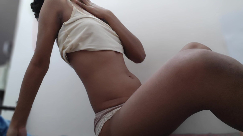 desigirl93: Гарячий індійський сольний виступ