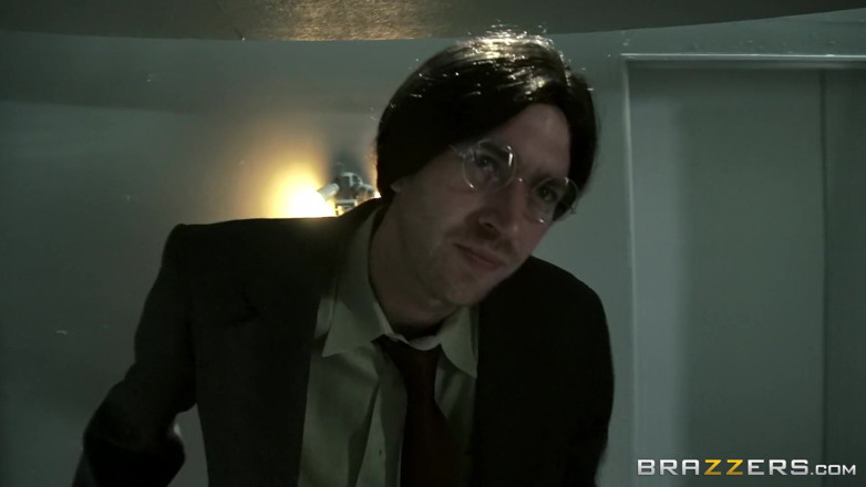 BRAZZERS: Brazzers - danny d indovina la bomba taglia del reggiseno di...