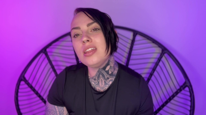 Miss Valentina: Ballbusting a šukání