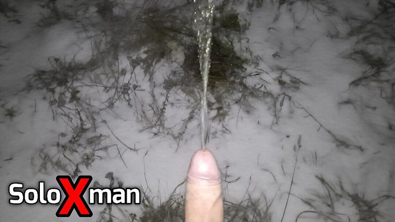 SoloXman: Unga Dick Pees i snön för första gången