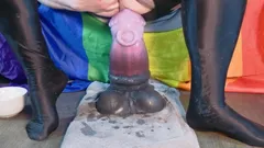 Cưỡi đồ chơi béo nhất trong kho vũ khí của tôi và kéo dài bản thân cực khoái
