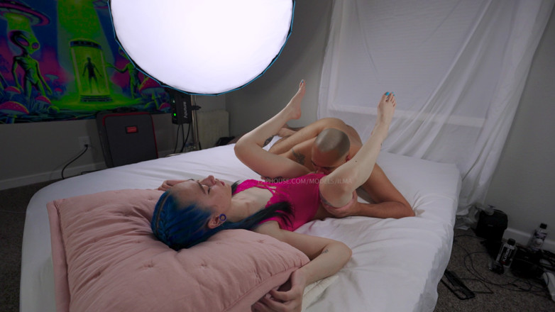 Stayin_Negative: Młoda dziewczyna Emo dostaje creampie
