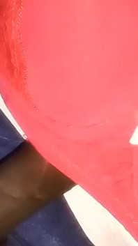Reggiseno colorato bianco fintanto che fanno mangiare la mercanzia