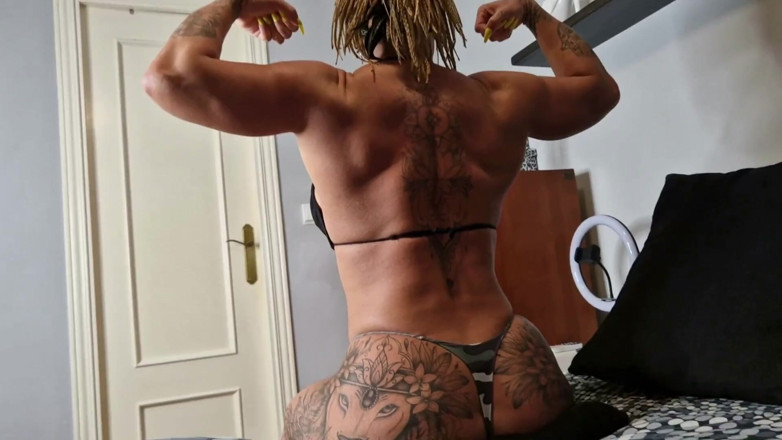Danaxmuscles: Ordenando y follando a mi esclavo
