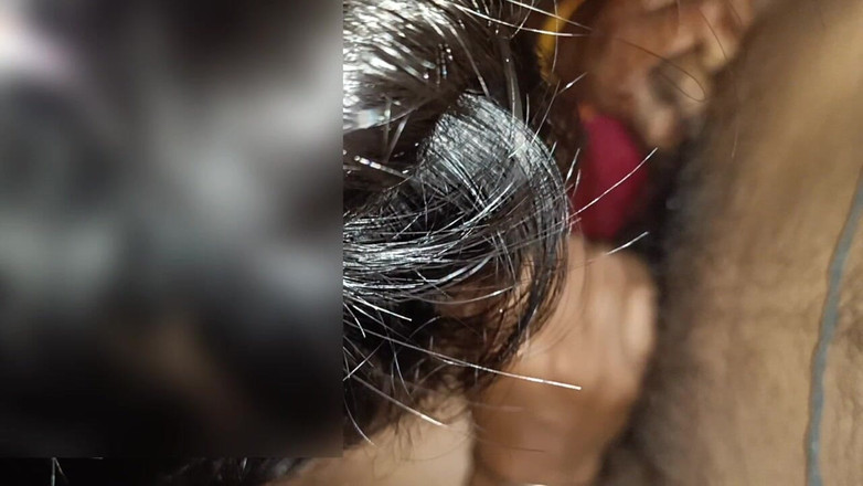 crazyguy: Frumoasa bhabi ia o muie grozavă și mi-a înghițit toată sperma