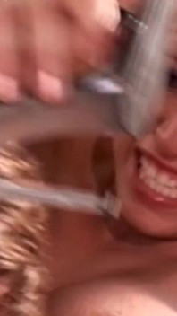 Sie hat zu viel geile energie, aber ihre gedehnte MILf-muschi passt vier finger