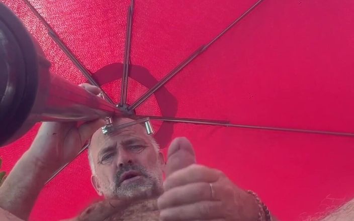 Daddybearvlc: Giorno della jacuzzi di papà!! Sì questo è cosa faccio quando...
