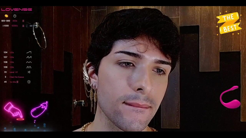 Diego_latinboy: 顔にミルクが欲しい