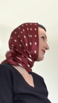 Satin jilbab fashion show dan cumshot di atas kain, JOI, Lady Victoria Valente