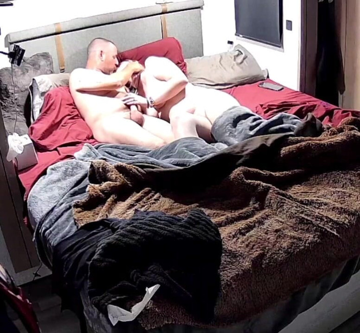 KittieNoOne: Je l’ai utilisé pour me faire descendre et avoir sa...