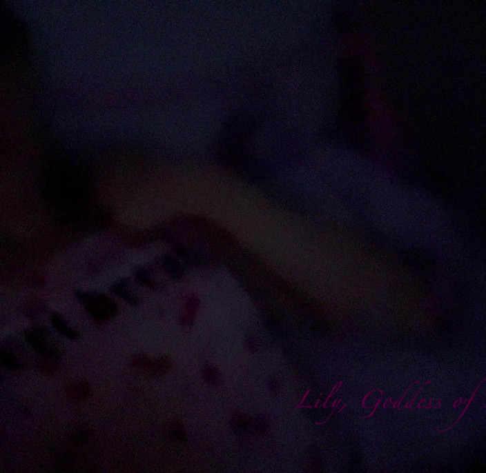Lily, Goddess of Desire: Good Morning Stepdaddy! Special Striptiz for You!