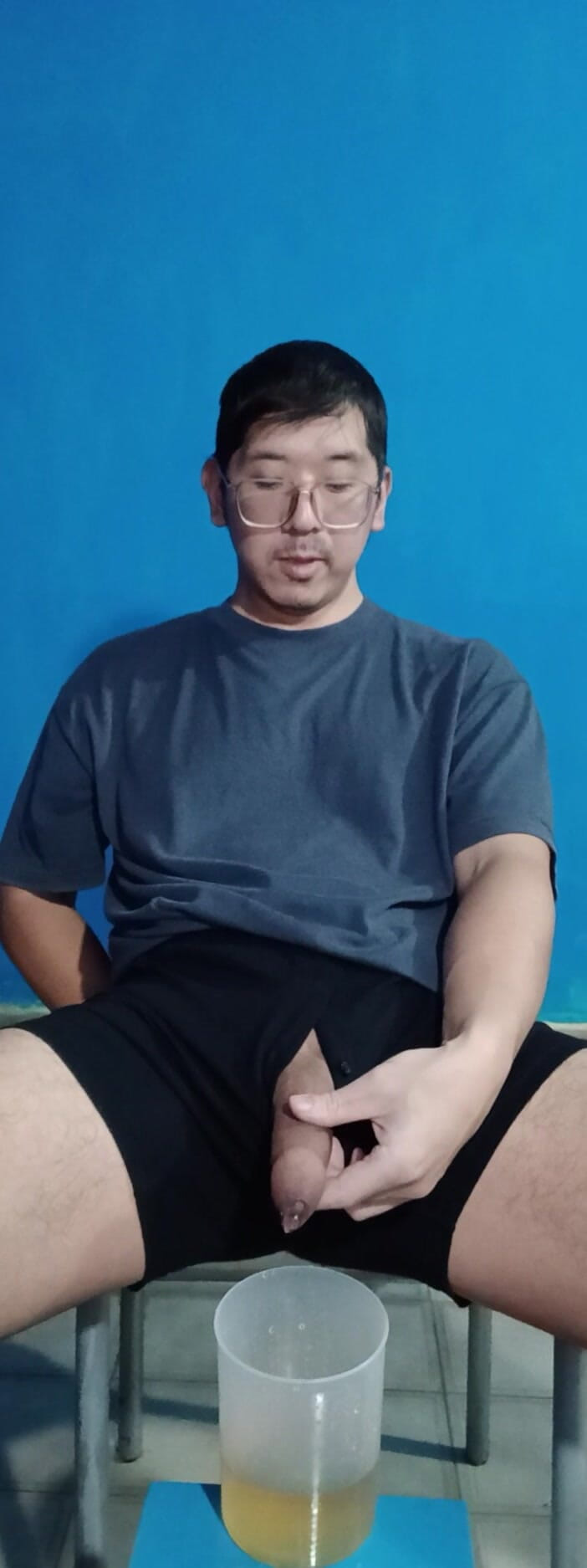 gyoenasianbigdick: Kali pertama melakukan video kencing