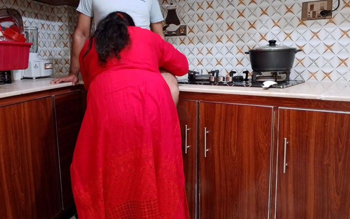 QueenbeautyQB: インド人の既婚義理の妹が初めてキッチンで義理の兄に犯されました
