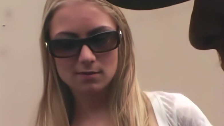Perv Milfs n Teens: Tyler Stevens is pas 18 en houdt van rauwe seks