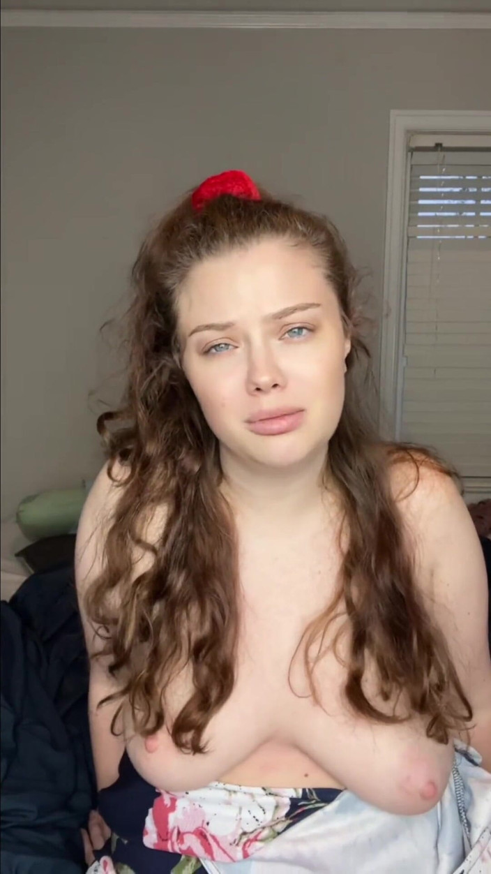 Youdreamgirl123: Stepmom POV Comparing Your Dads Huge Cock to Yours