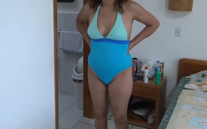 Ardientes69: Sebelum Keluar Ke Pantai Untuk Menunjuk-nunjuk Dan Buat Zakar Keras,...
