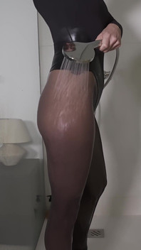 Myella sensual de imersão e sabão, meia-calça, provocação no chuveiro