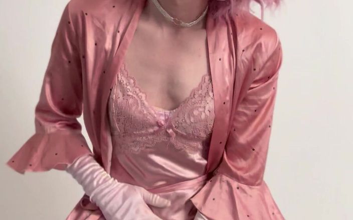 Jessica silk: Jess Silk dildoya biniyor