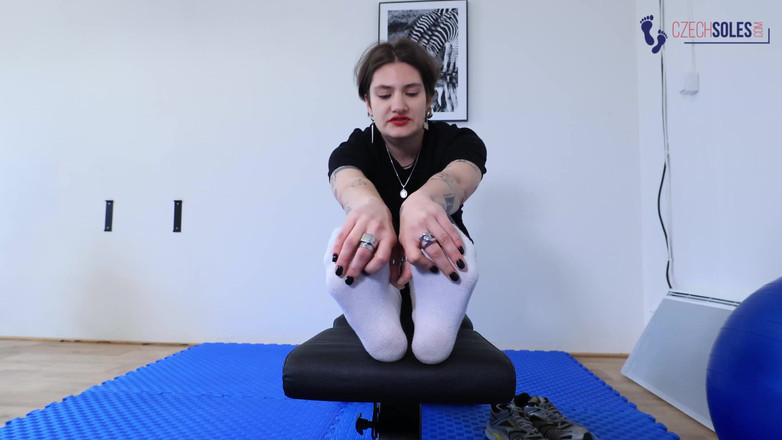 Czech Soles - foot fetish content: Stoking putih dewi di gim