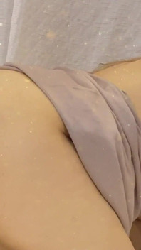 하람에서 창녀를 따먹는 왕이 있는 동안 그랜드 와지르에게 따먹히는 아름다운 거유와 큰 엉덩이 여왕