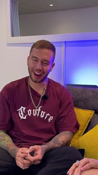 Kolombiyalı sarışın whosmorera7, Brian Evansx ile bir seks röportajı yaptı