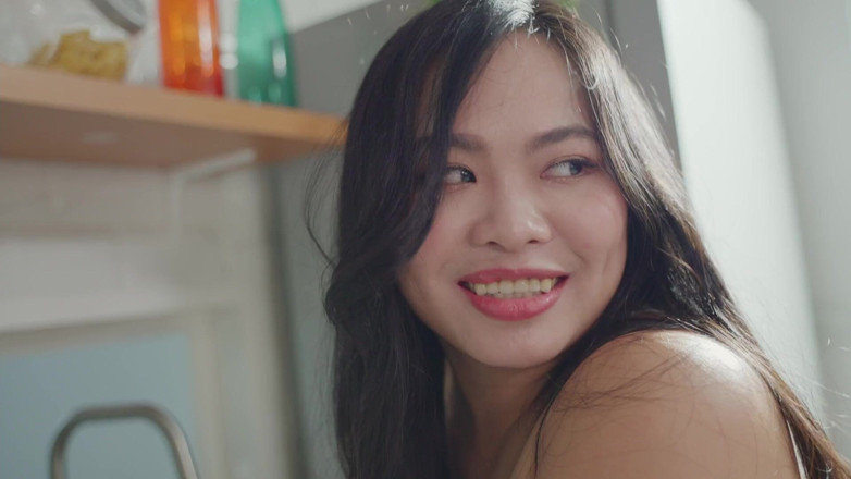 Asian Milfs n Teens: Taylandlı hizmetçi yarağımı temiziyor - sapık orta yaşlı seksi kadınlar