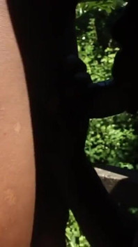 19 anos, negra gata sendo fodida na escada pública