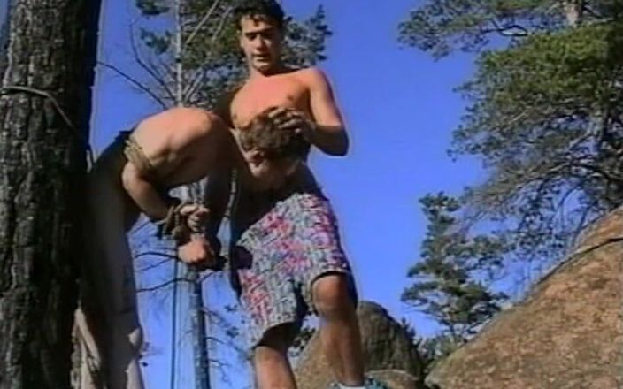Gay RetroX VHS: Chlapi v Blažené erupci # 3