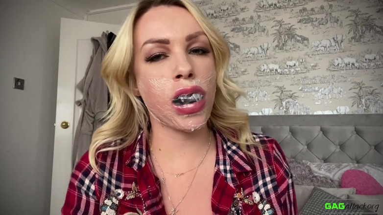 Gag Attack: Penny Lee - berbilang gags diri