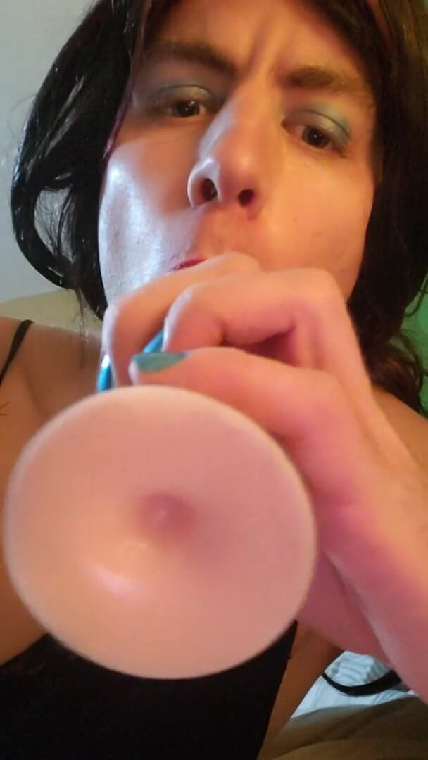 Sabrina89: Suck my dildo