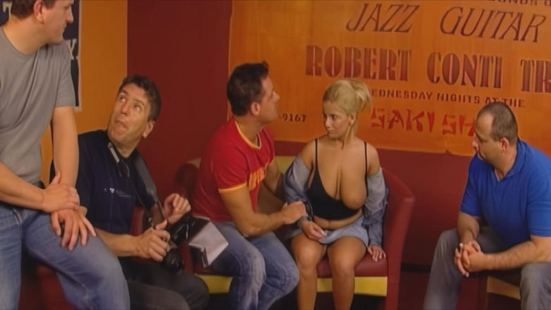 EroticPlanet XXX: Rakaman dekat panas menjolok pepek dan mengusik pantat