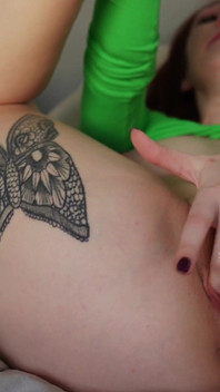 Geile freundin beim masturbieren gefilmt