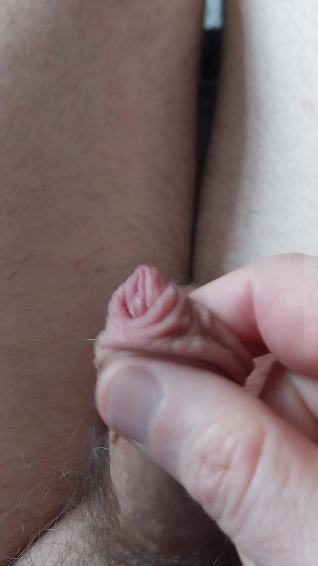 Amazing Tiny- Clit Cumshot (Sissy Cindy)