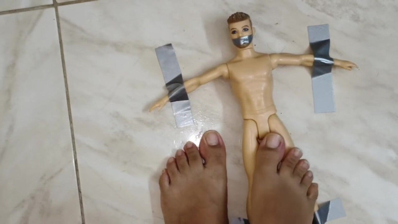 Isabel: Foot Humiliation with Tiny Man